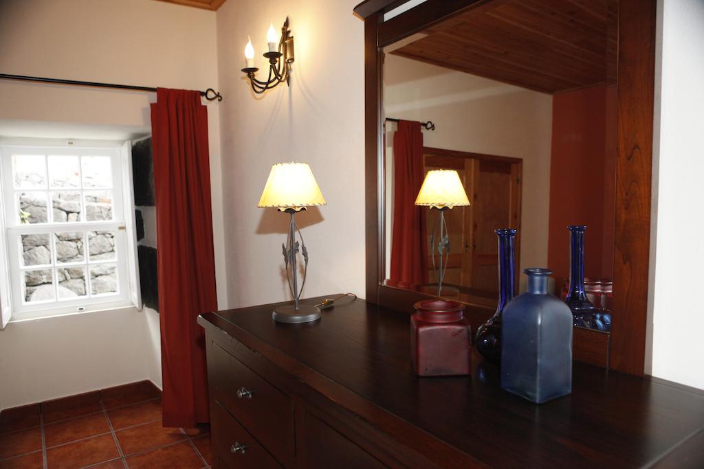 Maison d'hôtes Casa Capelinhos à Capelo Chambre photo